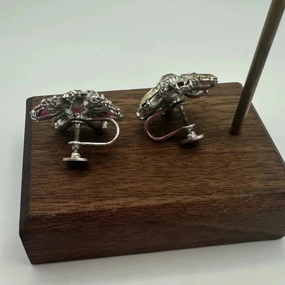 Vintage | Screwback Earrings | Mid Century | Rhinestones | Costume Jewelry - Picture 6 of 15